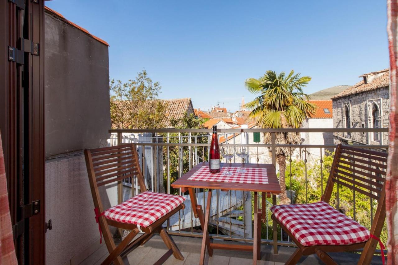Apartman Dijana Apartment โตรกีร์ ภายนอก รูปภาพ