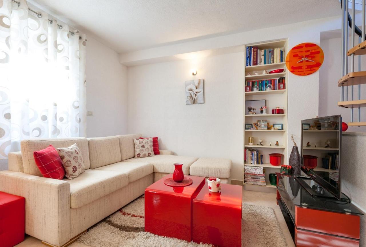 Apartman Dijana Apartment โตรกีร์ ภายนอก รูปภาพ